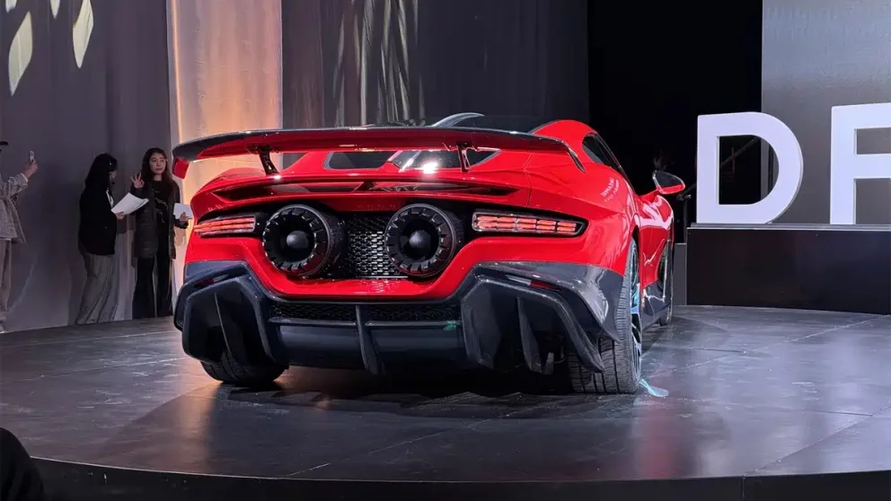 Støvsugerprodusenten Dreame viser superbil med rakettmotorer: 0–100 på 0,9 sekunder og fastbatteri med 450 Wh/kg