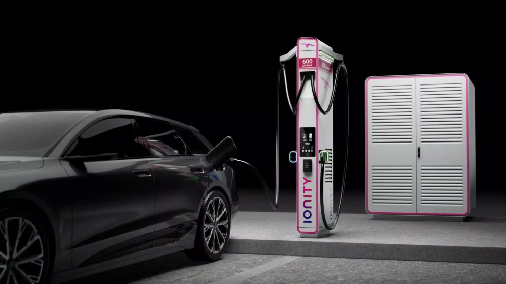 Ionity ruller ut batterilager ved 50 ladeparker neste år
