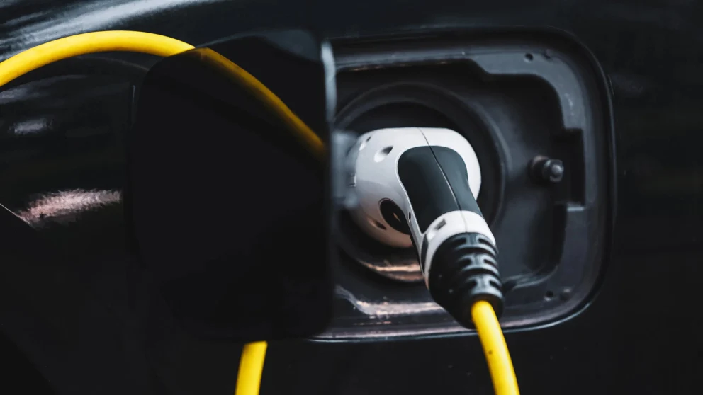 NAF har testet 10 000 elbilbatterier: de fleste har 90 prosent igjen etter åtte år