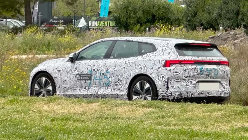 Polestar 4 kommer som stasjonsvogn med bakrute – testbil fanget på bilde i Frankrike