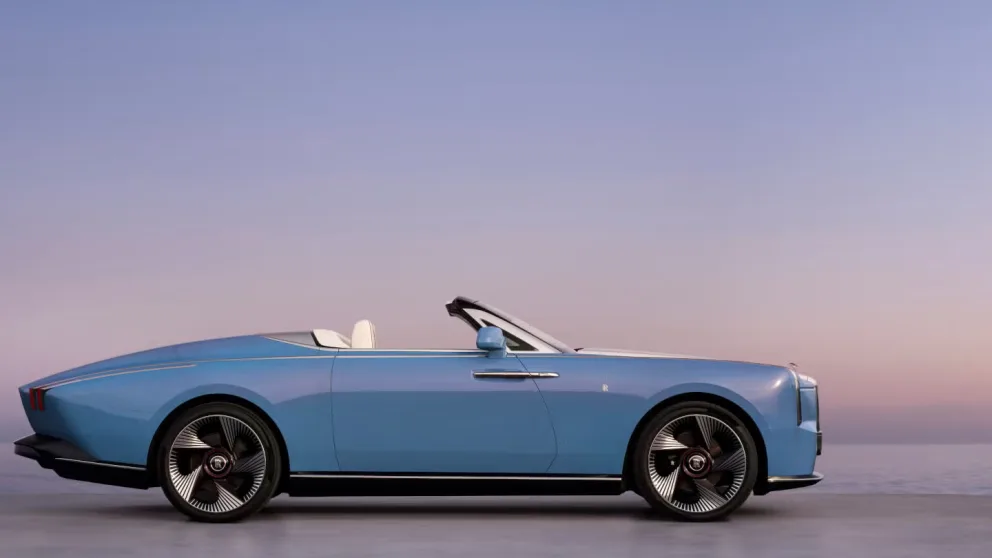 Rolls-Royce avduker sin første skreddersydde elbil: 100 eksemplarer, nesten 6 meter lang og rundt 100 millioner kroner