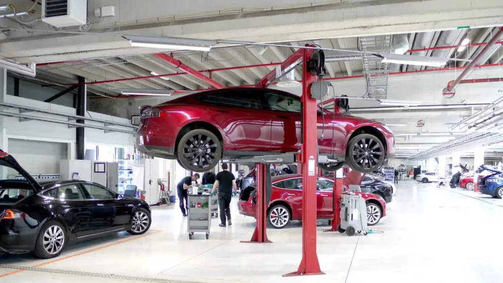 Tesla bytter frontbremseskiver på visse Model Y gratis – sjekk om din bil er berørt