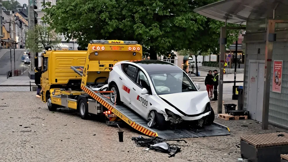 Se video: Tesla på løpsk i Bergen – og seks sekunder med data som ingen kan forklare