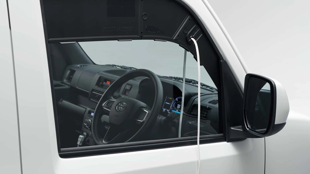 Små, elektriske arbeidshester: Nye Daihatsu e-Hijet og Toyota Pixis Van BEV skal elektrifisere siste etappe i Japan