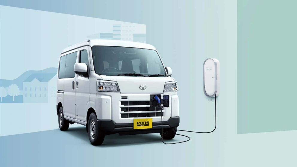 Små, elektriske arbeidshester: Nye Daihatsu e-Hijet og Toyota Pixis Van BEV skal elektrifisere siste etappe i Japan
