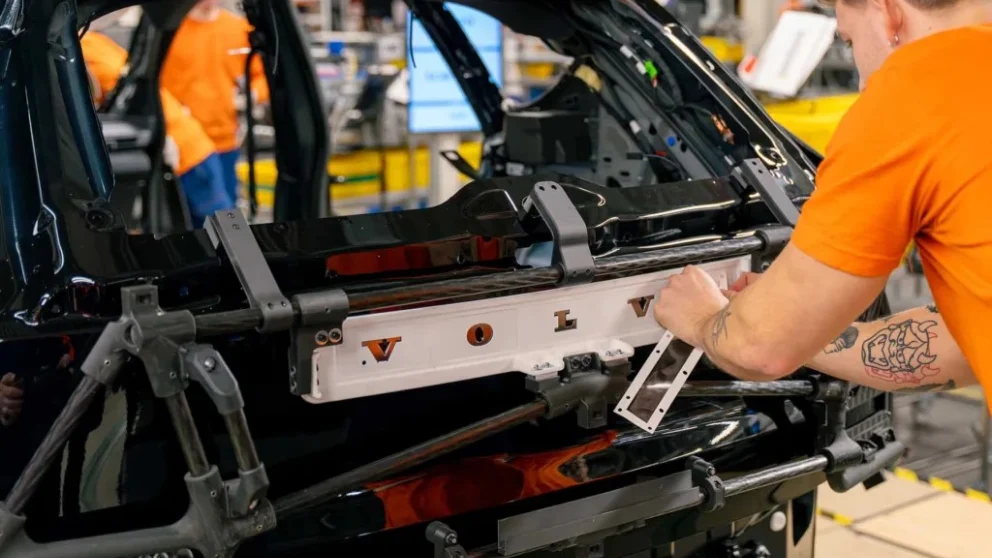 Volvo EX60 utsolgt for hele 2026 – stor interesse før bilen har nådd veiene