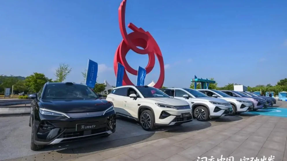 BYD sliter med alvorlig batterimangel etter enorm interesse for lynladebiler