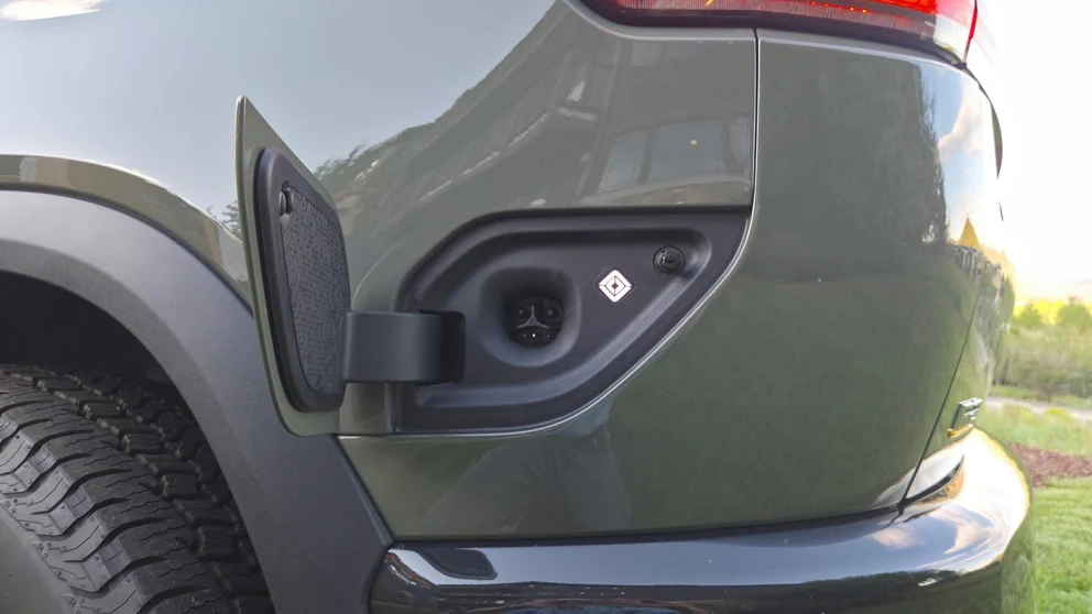 Rivian R2 startet leveringene – men billigste utgave må kundene vente på