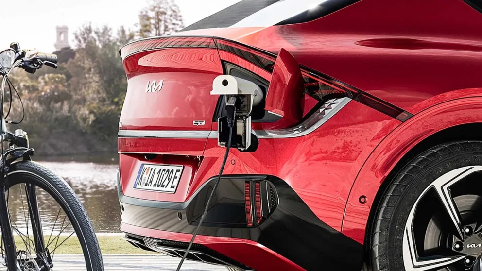Elbilen som powerbank er dyrere enn du tror – ADAC avslører store energitap ved lav belastning
