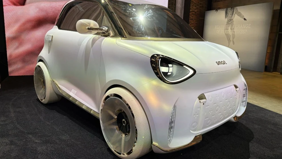 Smart viser elektrisk toseter i Roma – slik kan nye Smart #2 bli