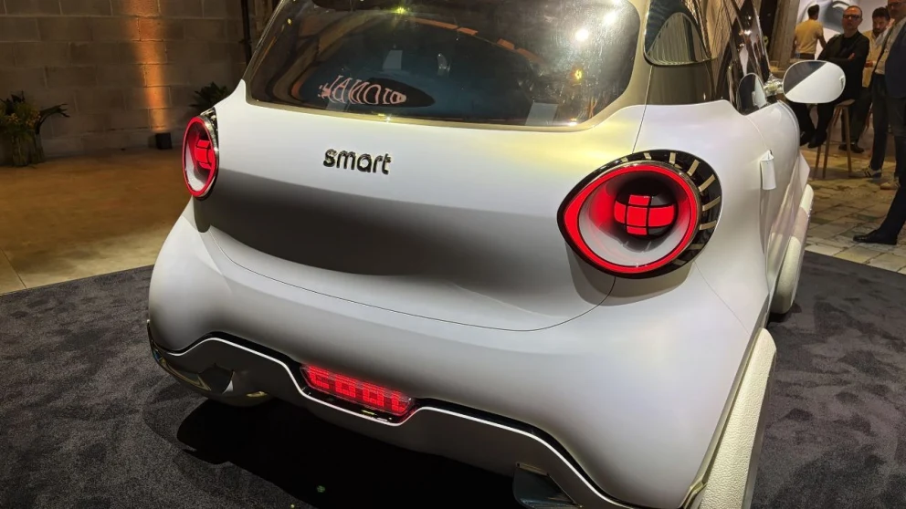 Smart viser elektrisk toseter i Roma – slik kan nye Smart #2 bli