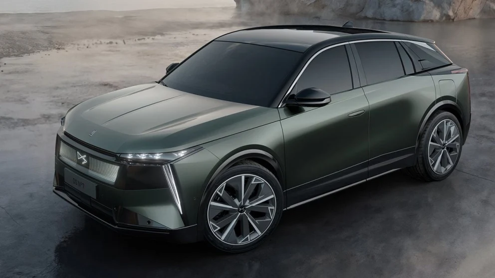 Opptil 740 km rekkevidde og 350 hk: nye DS Nº7 E-Tense øker presset i premium-markedet for elektriske SUV-er. Kilde: motor.es