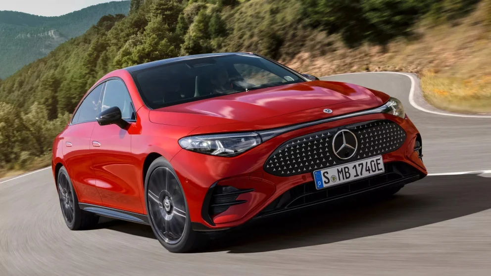 Mercedes solgte 28 prosent flere elbiler i første halvår – mens totalvolumet krympet