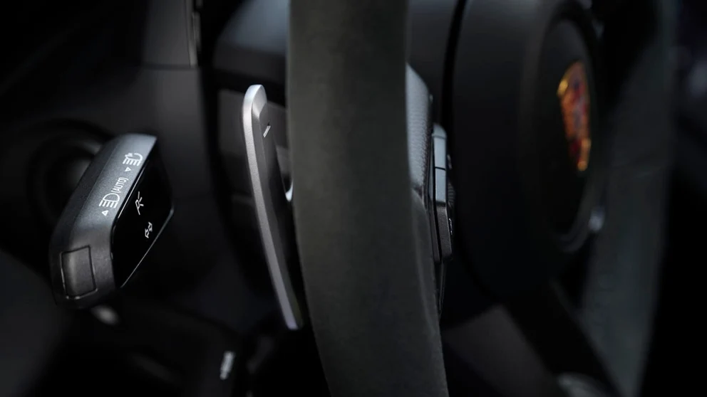 Porsche Taycan får virtuell girkasse – men trenger den egentlig det?
