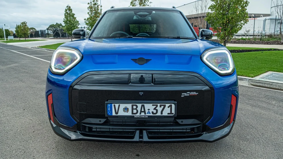 Mini Aceman JCW e testet: Rask og morsom – men hard fjæring og begrenset rekkevidde gir grunn til å tenke seg om