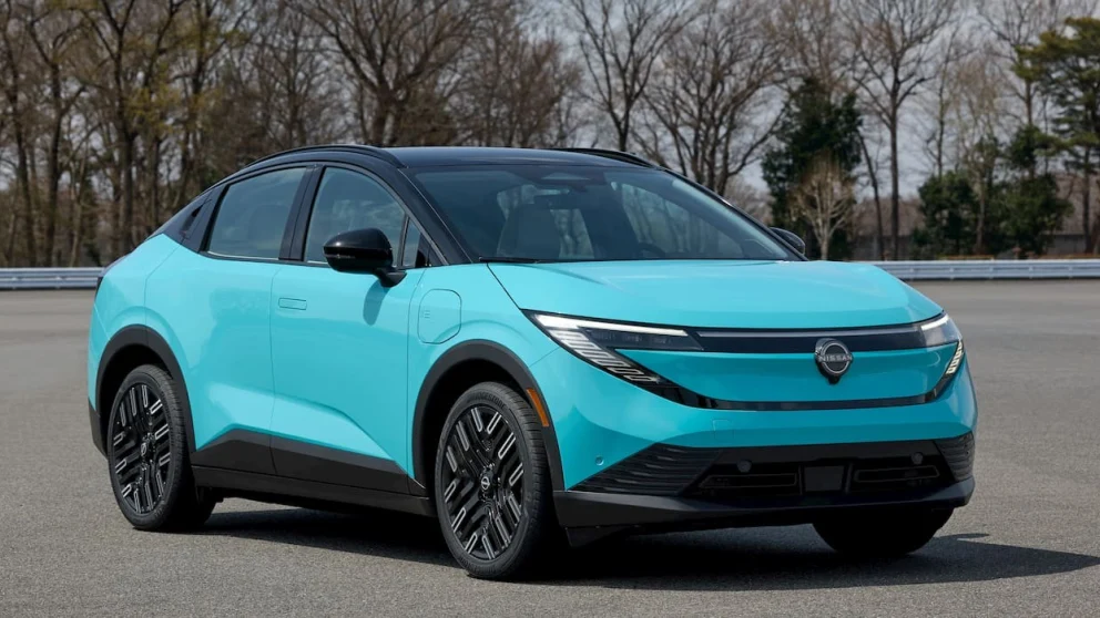 Nissan kaller tilbake nesten 4 000 nye Leaf-elbiler etter setebelteproblem
