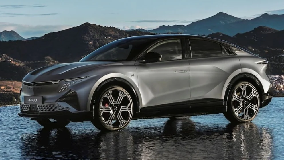 Alpine A390 GTS: 470 hk og 3,9 sekunder til 100 – men sportsdekk koster rekkevidde