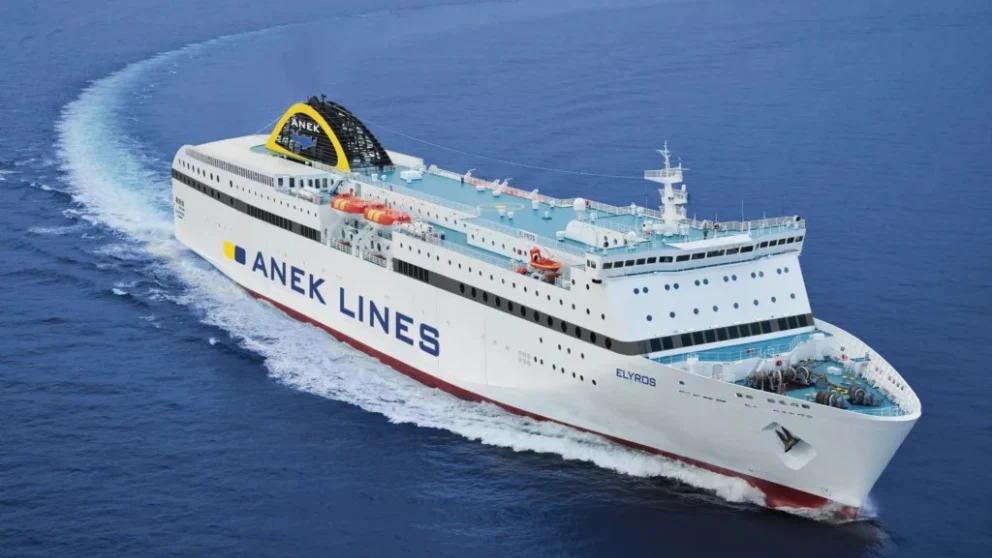 Anek Lines tillater ikke elbiler med over 40 prosents lading å komme om bord. Foto: Anek Lines