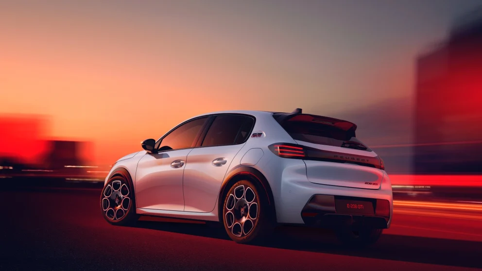 Nylig presenterte Peugeot sin første elbil med GTi-emblem, E-208 GTi.. Kilde: elbilen.se