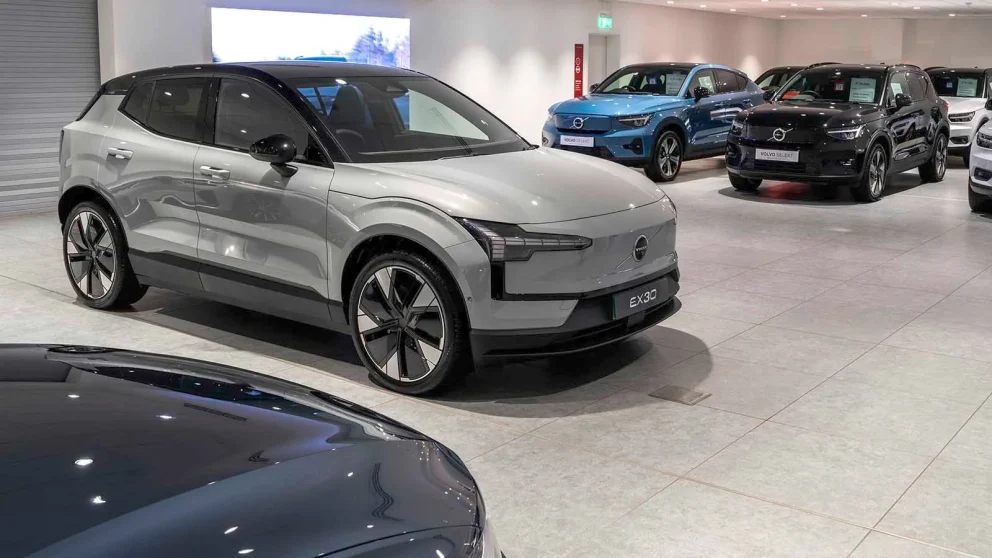 Britiske EX30-eiere truer med søksmål mot Volvo etter langvarig batteritilbakekalling