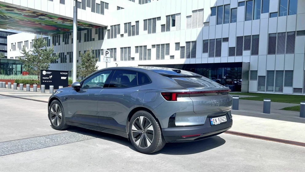 BESTSELGER: Den sporty SUV-en 4 har bidratt til en solid økning av Polestar-salget og er merkets klart mest solgte modell.
Foto: Broom