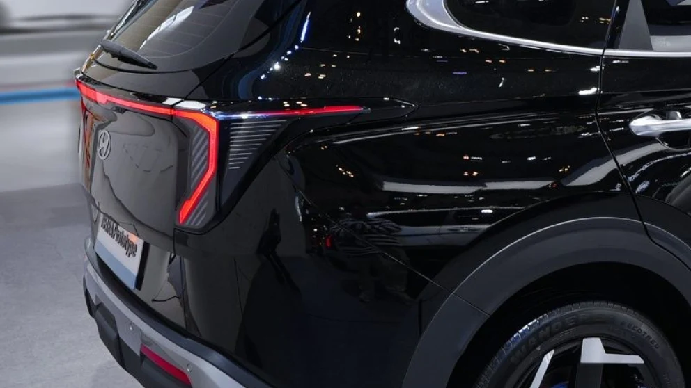 Hyundai avduker elektrisk syvseters minivan: Neira-konseptet vises frem i Indonesia