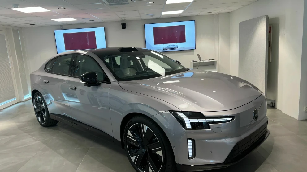 KINESISK: Volvos nye storbil ES90 er produsert i Kina.
         Foto: Broom