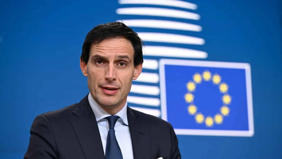 EU åpner smutthull i 2035-forbudet mot bensin- og dieselbiler – men de fleste forsvinner likevel