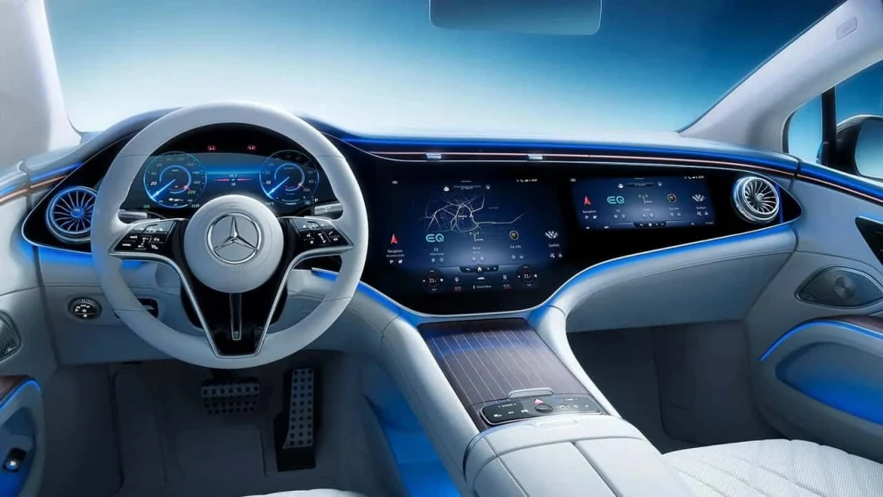 Mercedes-sjef innrømmer: – Bilindustrien gikk for langt med å fjerne knapper