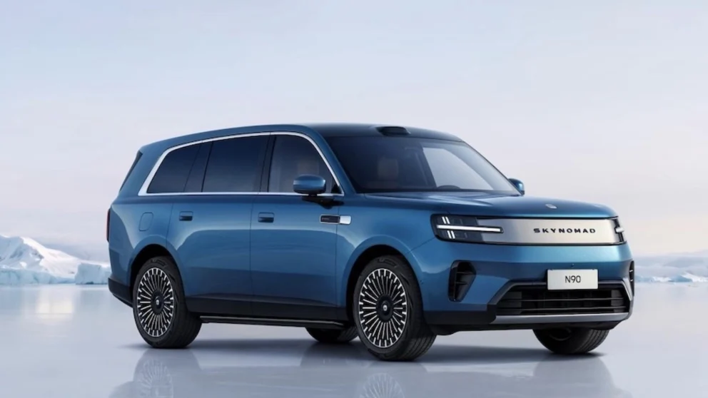 Xiaomis nye gigant-SUV: 1500 km rekkevidde og liggeseter – til en brøkdel av Range Rover-prisen