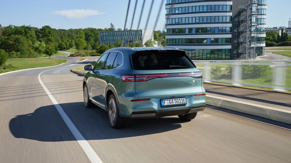 Geely varsler faststoffbatterier i kjøretøy fra 2027 — lover over 1000 km rekkevidde