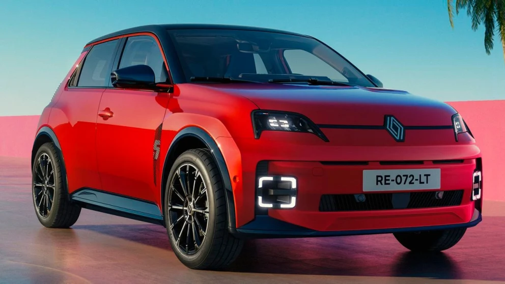 Den elektriske Renault 5 2027 når allerede 430 km rekkevidde og introduserer LFP-batteriet den manglet. Kilde: motor.es