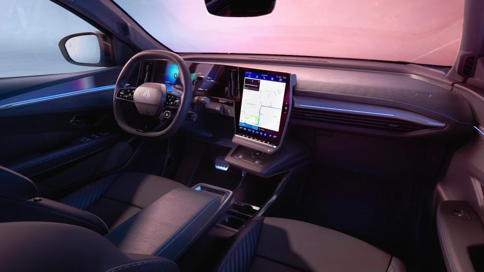 Renault Scenic får større batteri og raskere lading