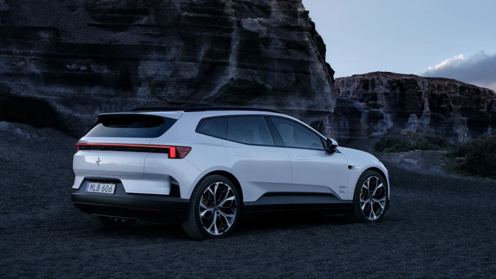 Polestar 4 SUV er offisielt lansert – med bakrute, 630 km rekkevidde og priser fra 57 900 euro