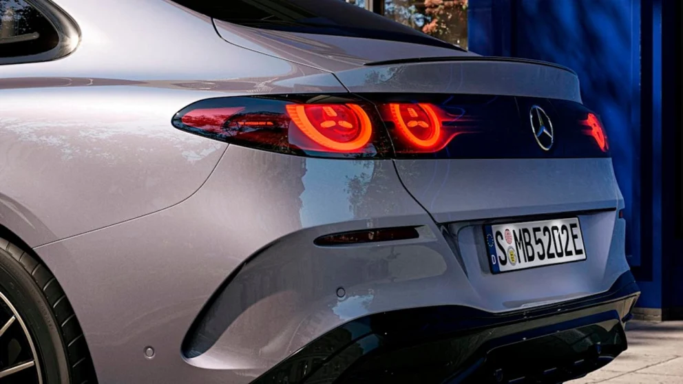 Den elektriske Mercedes C-klassen endrer planer, versjonene for de som ikke vil ha 489 hk og opptil 800 km rekkevidde er her. Kilde: motor.es