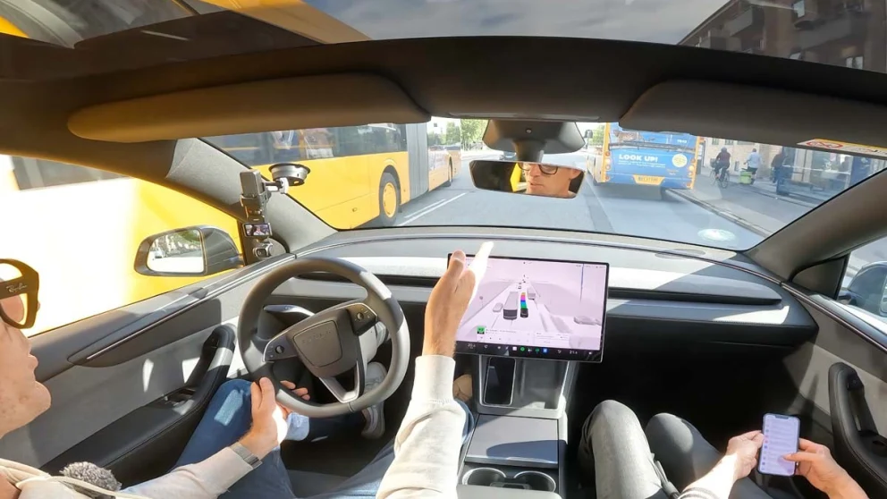 Tesla får FSD-godkjenning også i Slovenia
