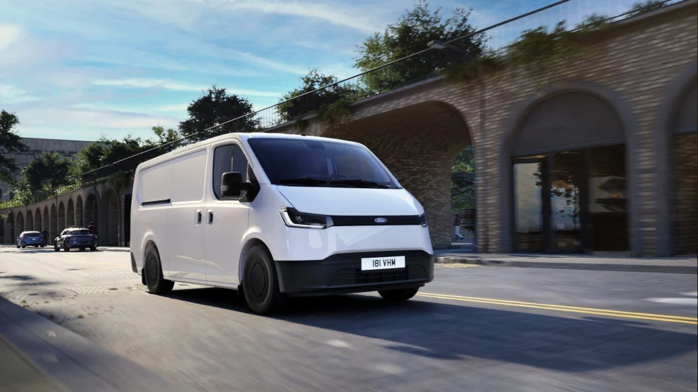 Ford sender første 1000 Kina-bygde Transit City til Europa før nyttår