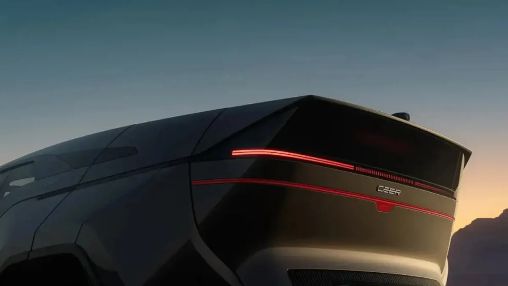 Ceer viser EXOBOT: sedan og SUV med 112 kWh-batteri og opptil 1.111 hk