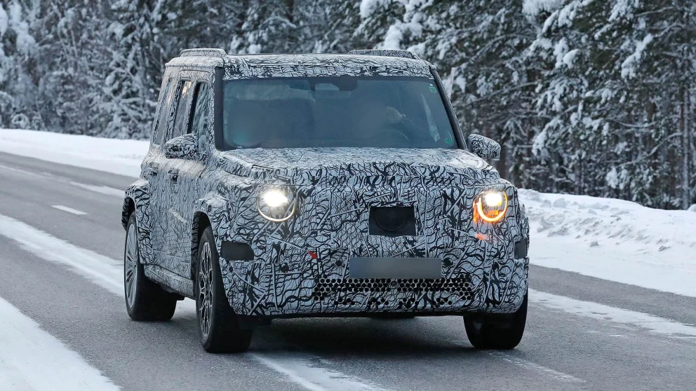 Hva er det som kjører der gjennom snøen?. Kilde: auto-motor-und-sport.de