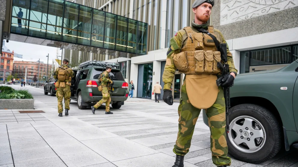 Kinesiske leiebiler filmet norske soldater og adgangskoder – Forsvaret manglet egen risikovurdering