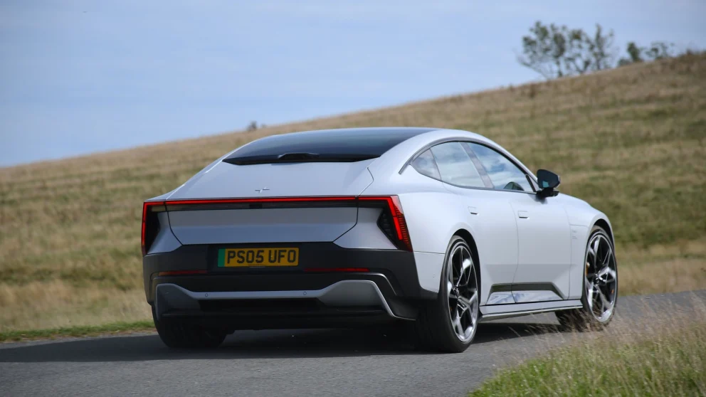 Polestar 5: Komfortabel langtur-GT som kan trekke henger, men har lite bagasjerom