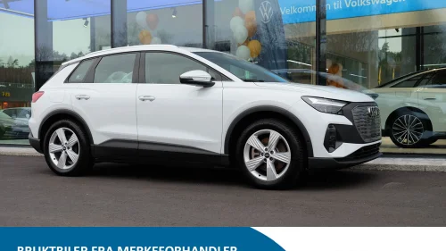 AUDI Q4 45 E TRON Q4 45 e-tron quattro R.kam,Krok,P.sens++