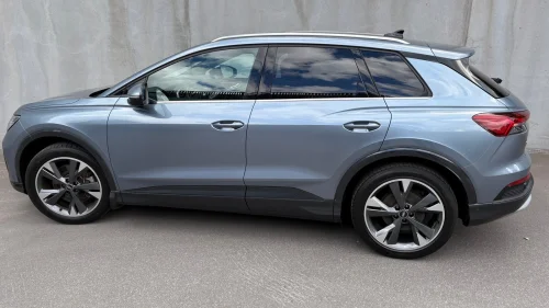 AUDI Q4 45 E TRON Quattro/Advanced Business Pluss/Komfort/Hengerfeste
