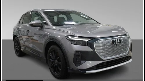 AUDI Q4 45 E TRON QUATTRO /Hengerfeste/V.ratt/Kamera/El.bakl/Skinn/Led/++
