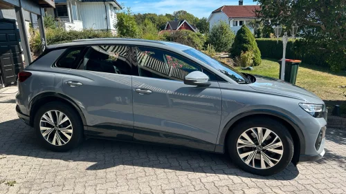 AUDI Q4 50 E TRON 50 quattro Adv. Business plus MMI Pro (HUP)