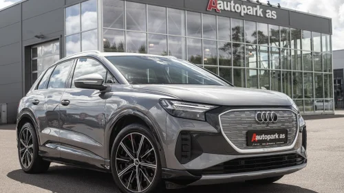 AUDI Q4 50 E TRON 50 QUATTRO/SKINN/HUD/SONOS/KEYLESS/H.FESTE/360 KAMERA++