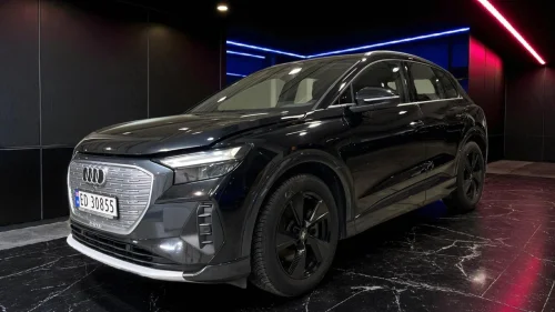 AUDI Q4 50 E TRON 50+QUATTRO ADVANCED BUSINESS PLUS+VINTERPAKKE+KROK+ACC