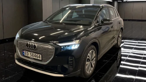 AUDI Q4 50 E TRON 0 QUATTRO ADVANCED BUSINESS+LAV KM+KROK+SONOS