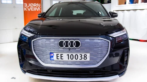 AUDI Q4 50 E TRON 50 quattro Adv. Business plus/Acc/Krok/Sonos