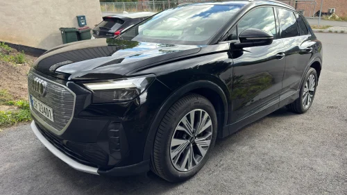 AUDI Q4 50 E TRON 50 quattro Adv. Business plus S Line Skinn
